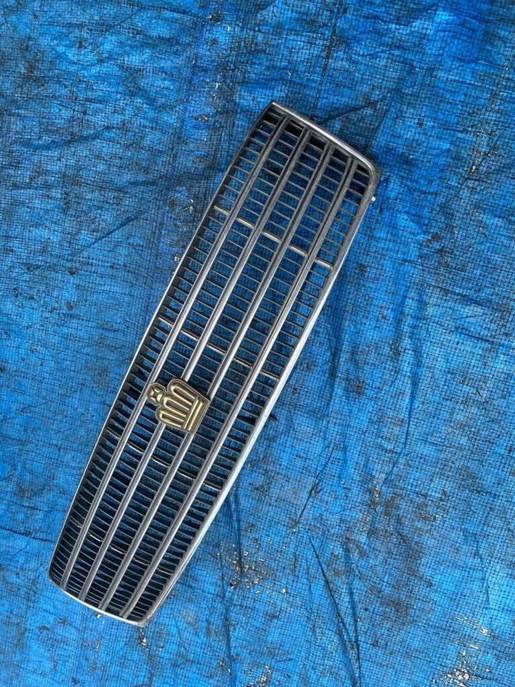 Решетка радиатора Тойота Краун в Клине 193895