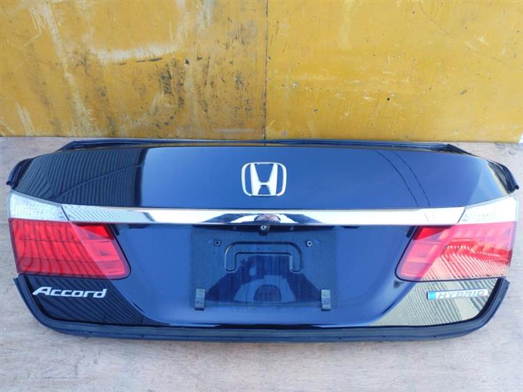 Крышка багажника Honda Accord